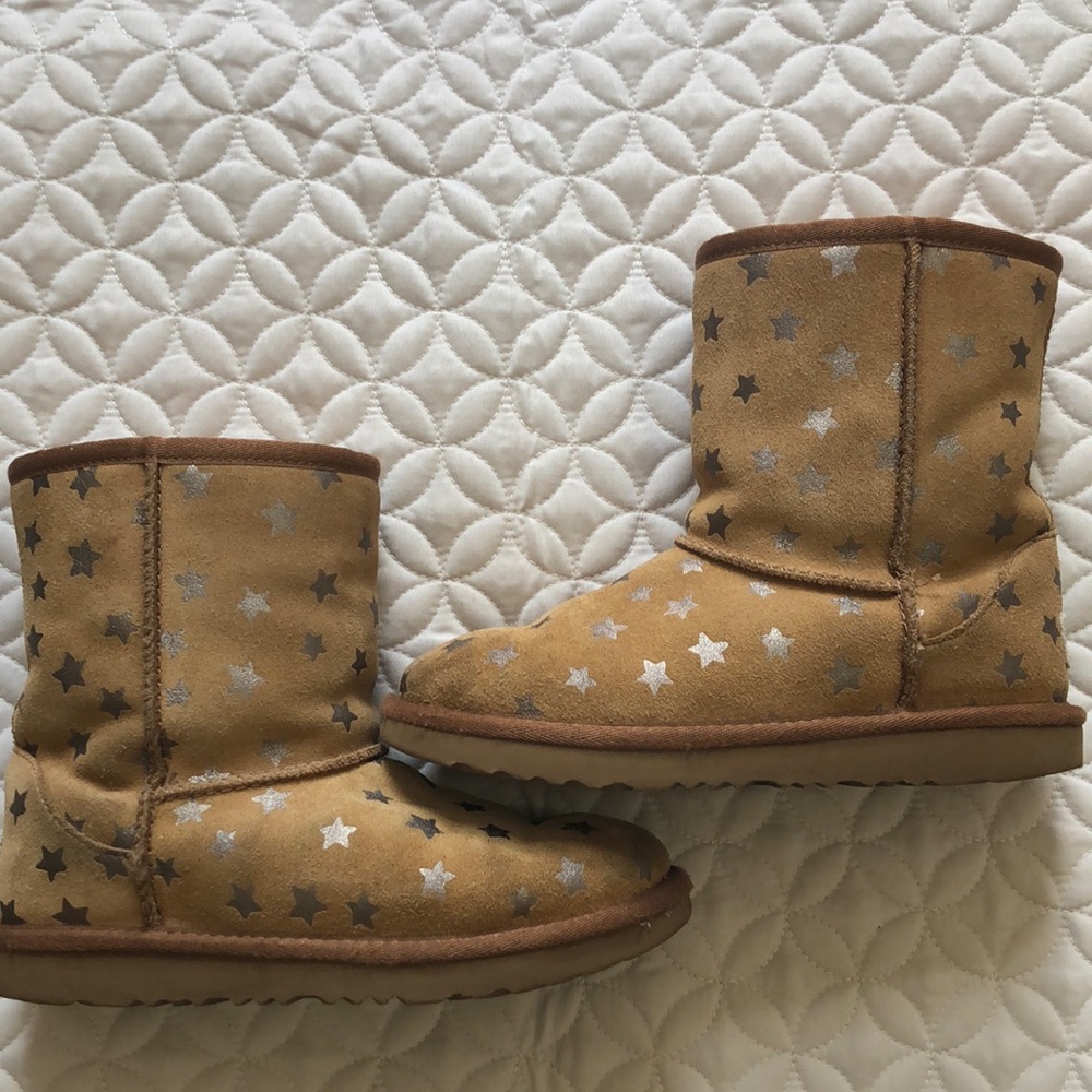 UGG Boots Little Girl's Size 2- Star Design